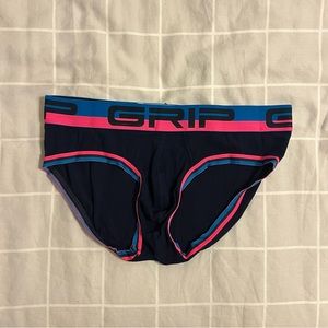 Cin-2 briefs medium